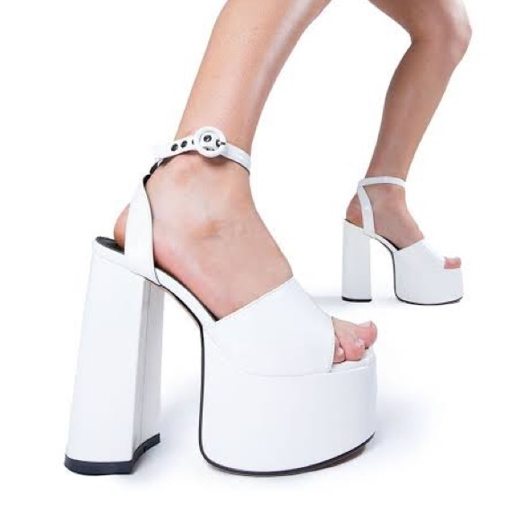 LAMODA “All for you” white platform heels (RRP $150AUD) - Picture 3 of 3